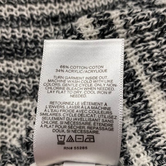 Express White Black Drop Sleeves Sweater - Picture 7 of 7